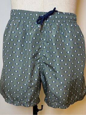 Massimo Dutti Men's Green Patterned Swim Shorts XL